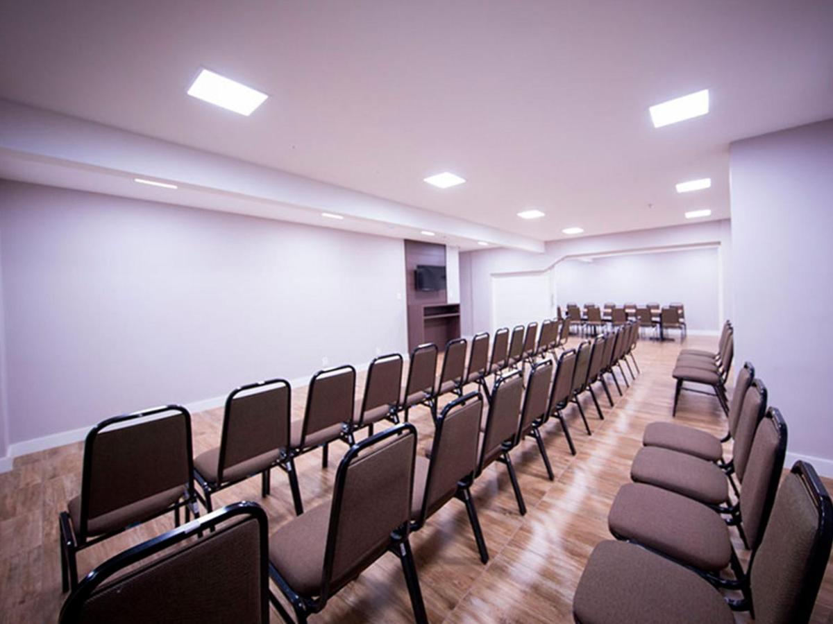וולטה רדונדה Vila Business Hotel מראה חיצוני תמונה