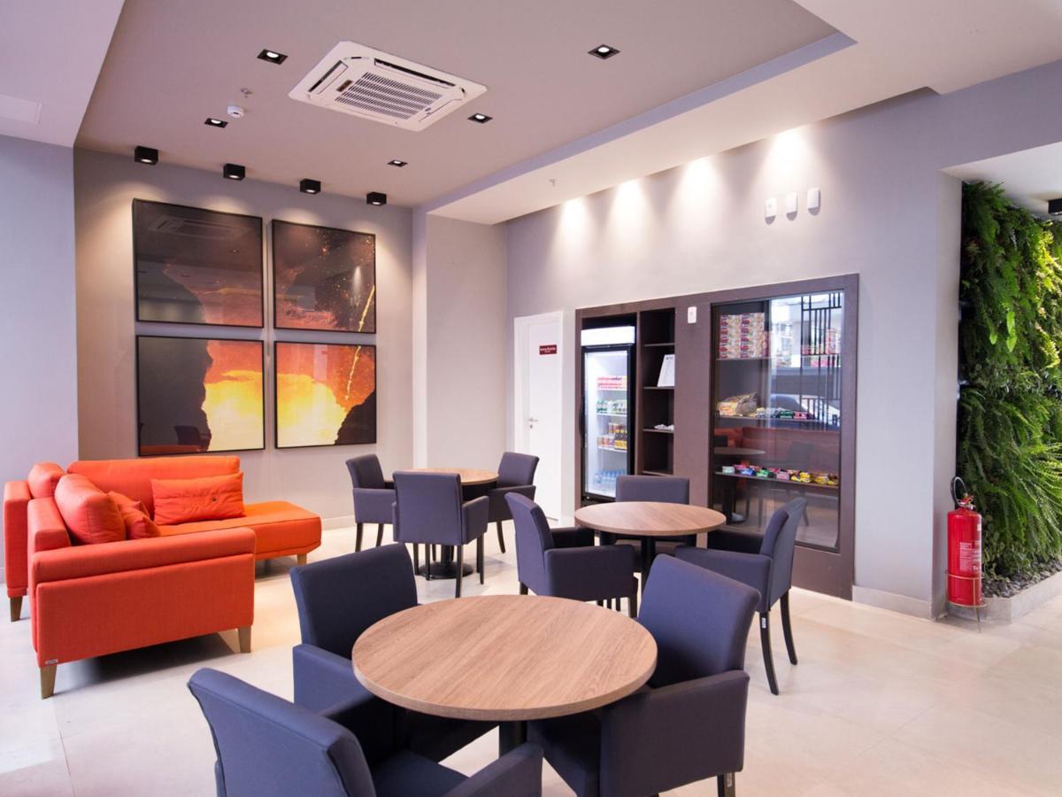 וולטה רדונדה Vila Business Hotel מראה חיצוני תמונה