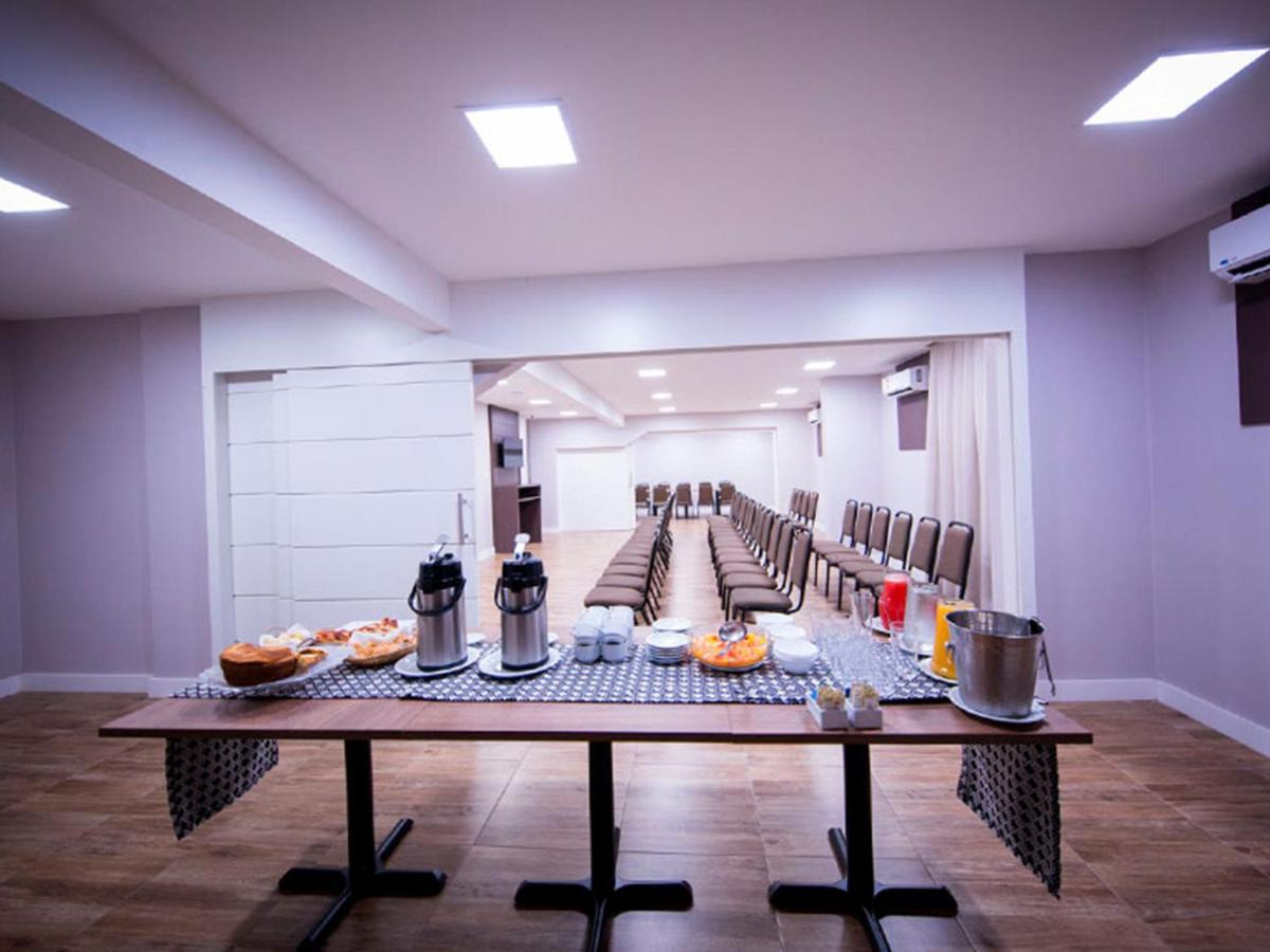 וולטה רדונדה Vila Business Hotel מראה חיצוני תמונה