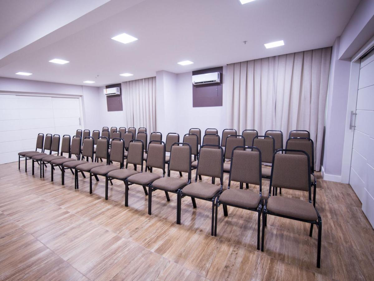 וולטה רדונדה Vila Business Hotel מראה חיצוני תמונה
