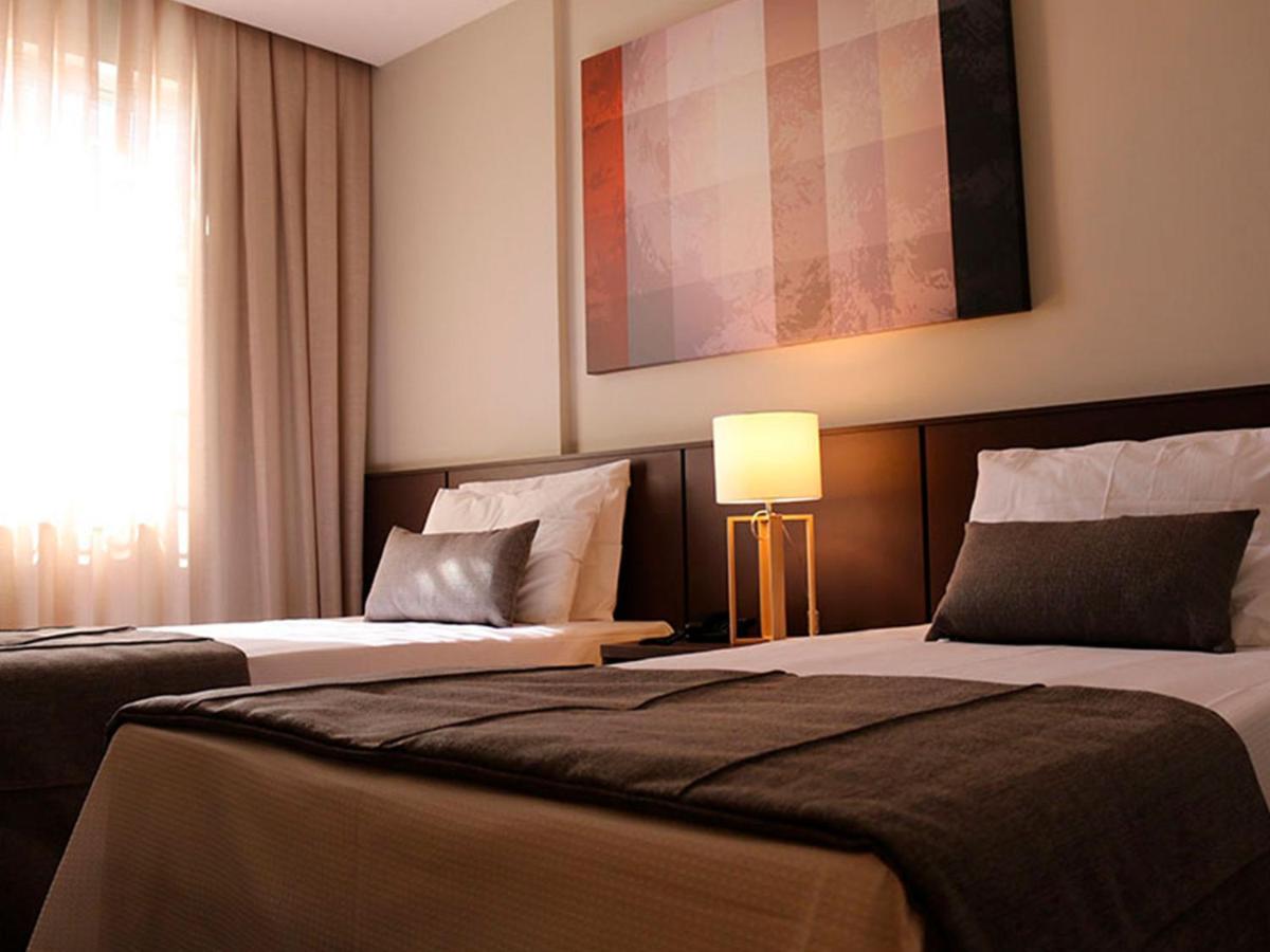 וולטה רדונדה Vila Business Hotel מראה חיצוני תמונה